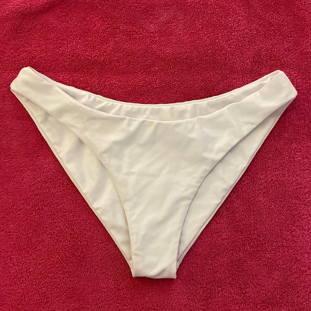 Infamous Swim radar bikini bottom- white- L, cheeky small fit consider sizing up